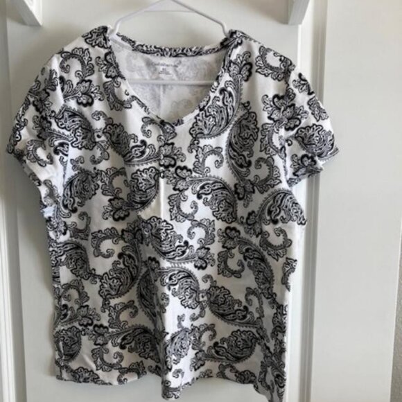 Croft & Barrow The Classic Tee Black & White Floral Print Tee Shirt size XL - Picture 1 of 5